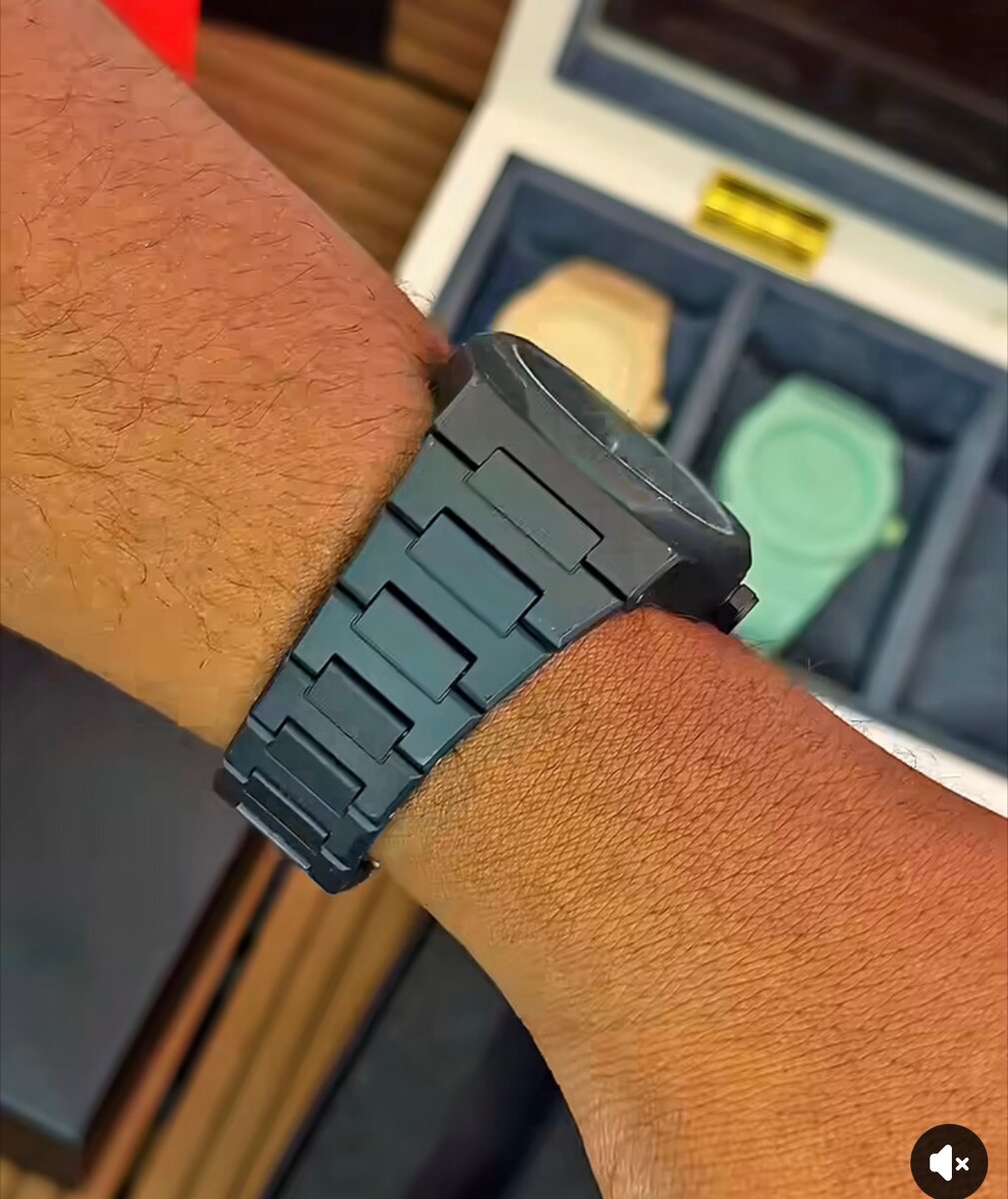 Montre Noire Élégante