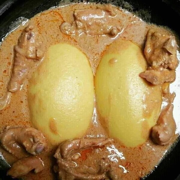 Savoureux Plat Africain avec Fufu