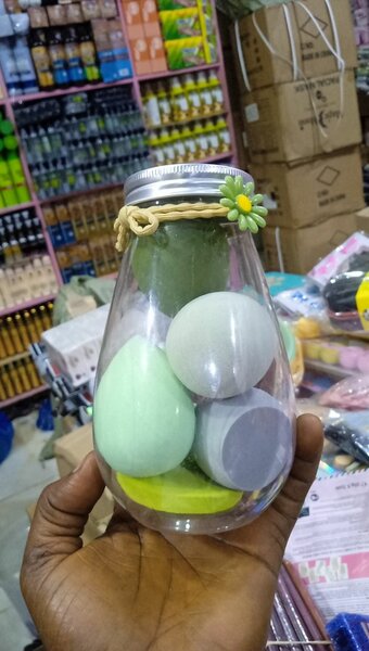 Éponges de maquillage colorées