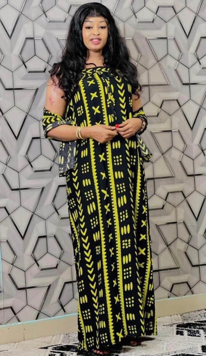 robes longues en tissu doux avec un foulard