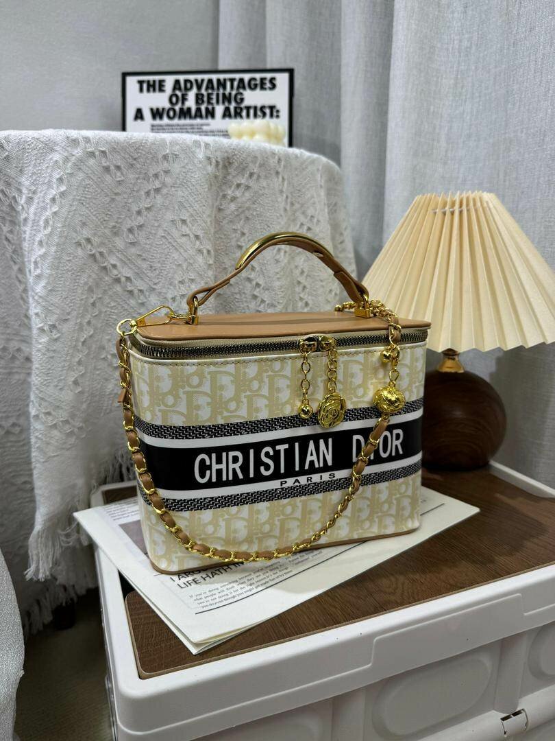 Sac à main Dior noir et blanc