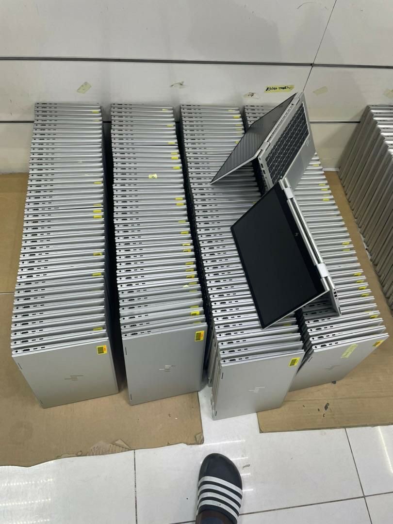 HP Elitebook 1030 G2