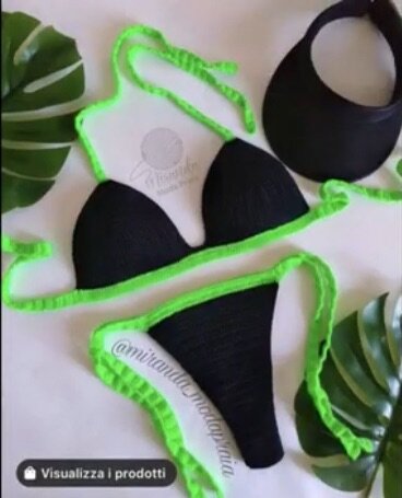 Bikini noir et vert fluo