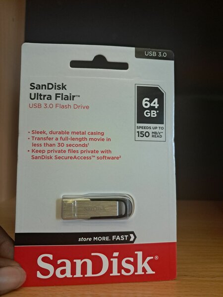 SanDisk ultra flair USB 3.0 flash drive 64gb