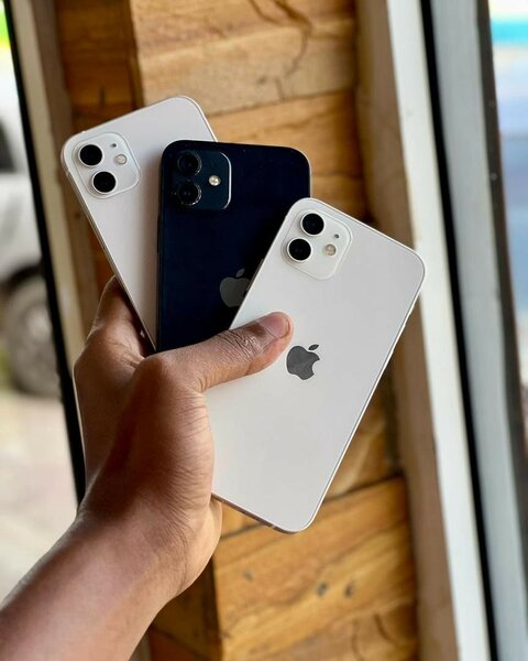 Pre Owned iPhone 11 128 gb Uk product