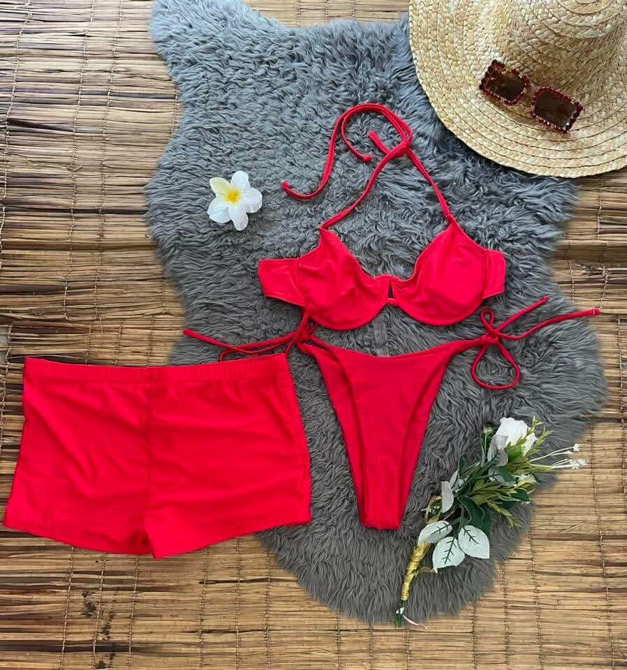 Bikinis élégants avec pareo