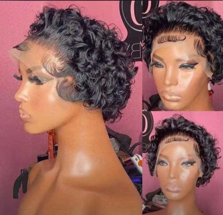 Perruque en dentelle courte bouclée