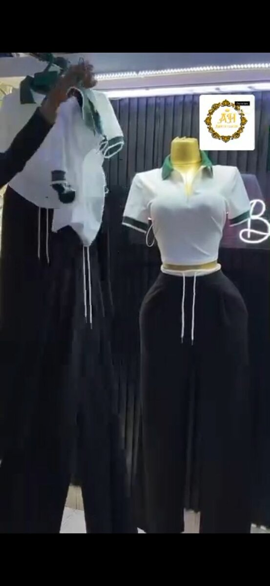 Ensemble polo et pantalon élégant