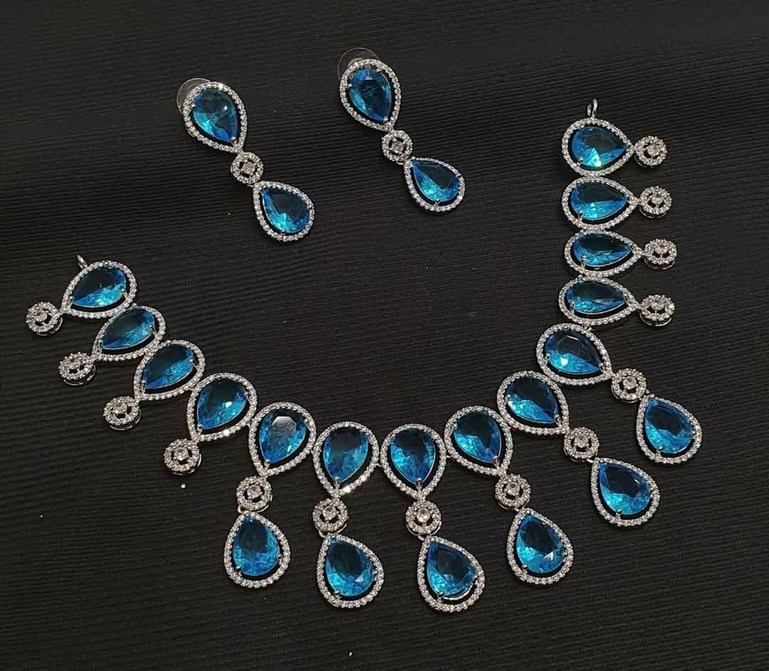 Ladies wedding set Necklace and earrings