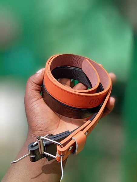 Ceinture Cuir synthétique.