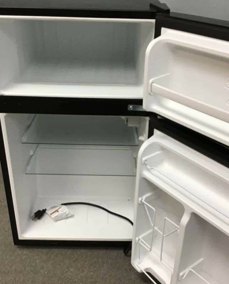 Réfrigérateur Panasonic Noir