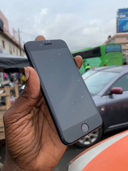 iPhone SE 2022 (CE)