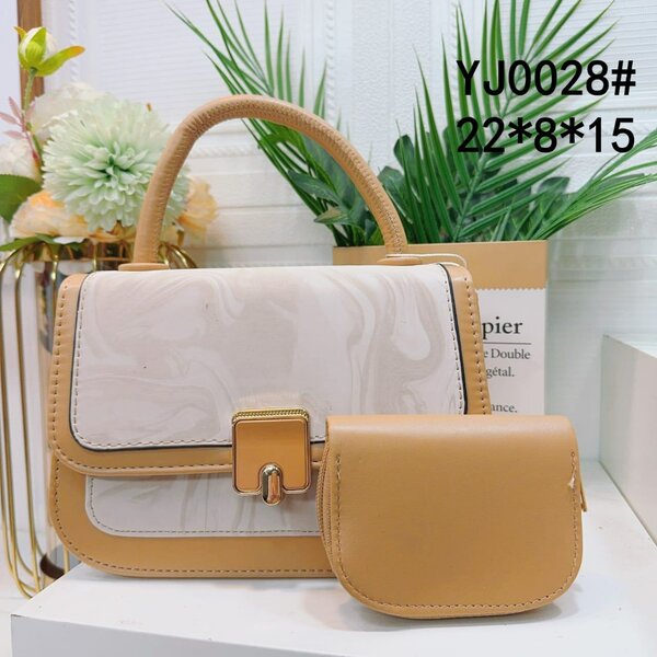 Sac à main élégant avec pochette