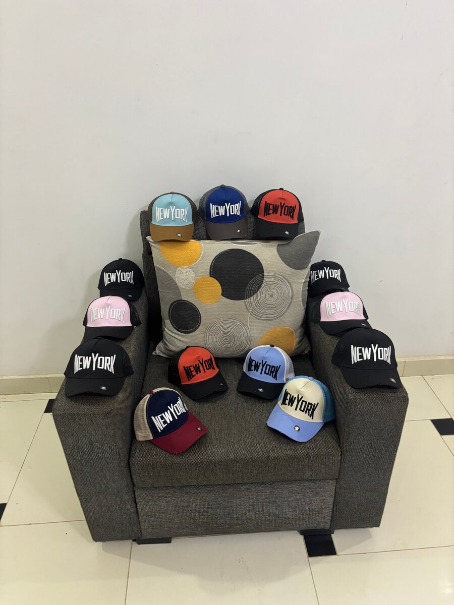 Casquettes colorées unisexes