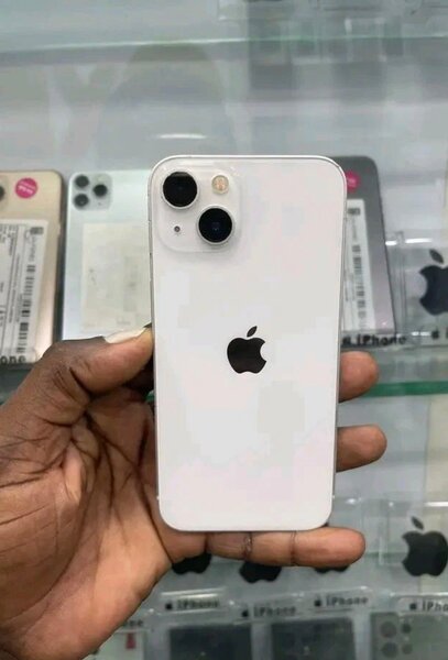 iPhone moderne blanc 128Go