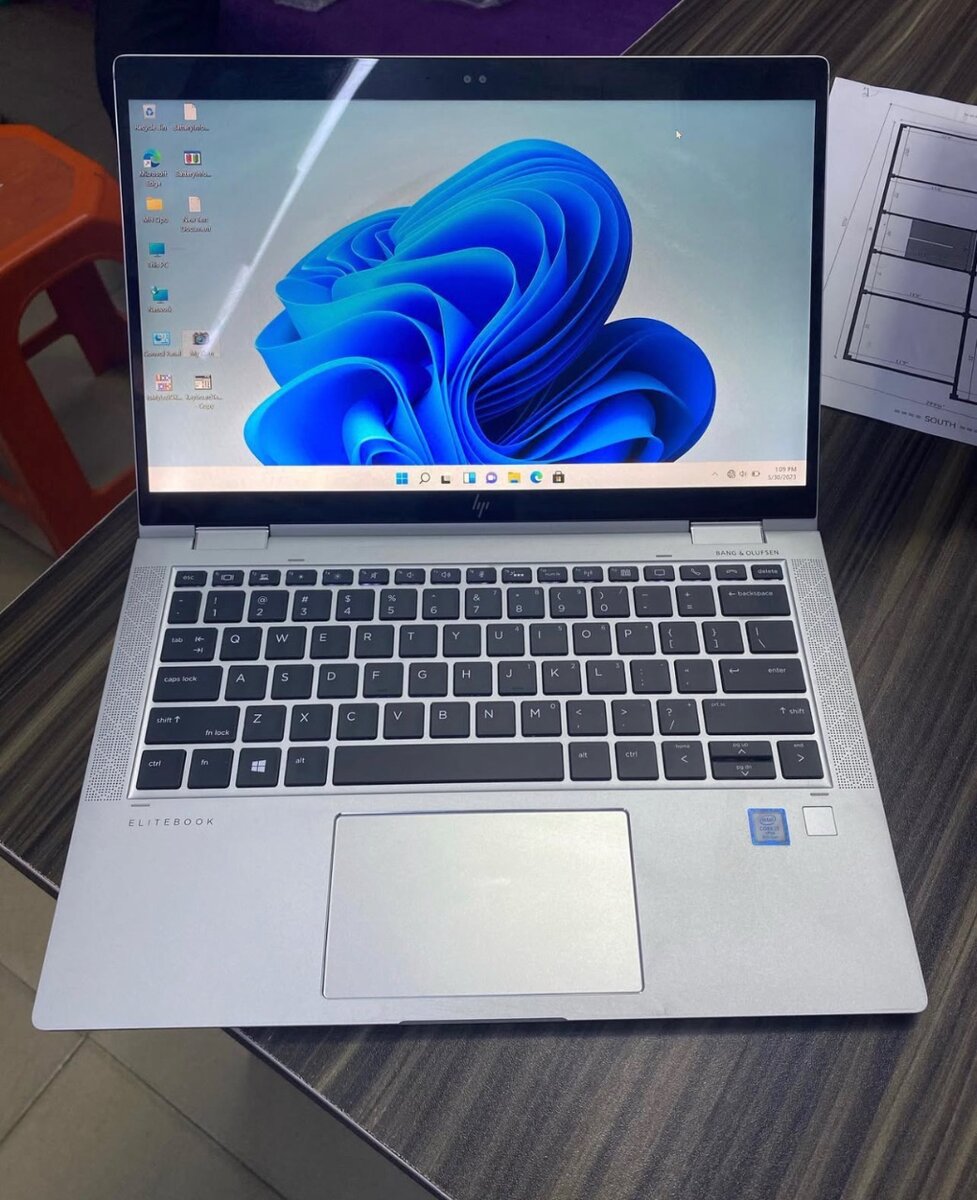 HP 1030 G3  x360 Convertible laptop