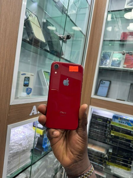 iPhone XR Rouge 64giga