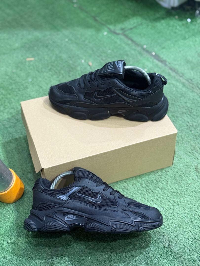 Chaussures de Sport Noires Homme