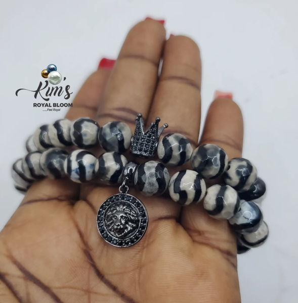 Bracelet with beaded gemstones