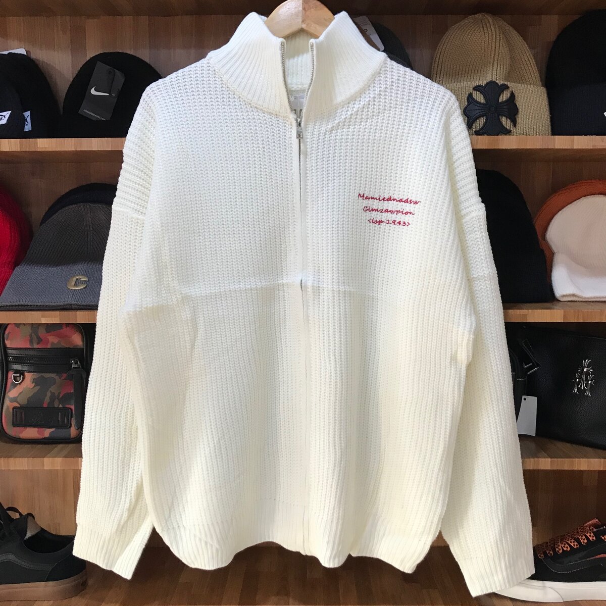 Quality sweaters with zip