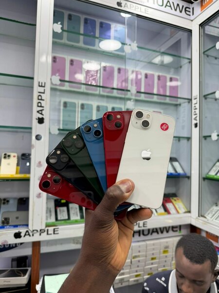 iPhone 13 - Couleurs Variées