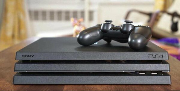 Console Sony PS4 Pro cracke