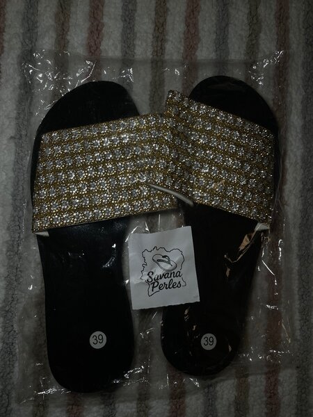 Sandales perlées élégantes