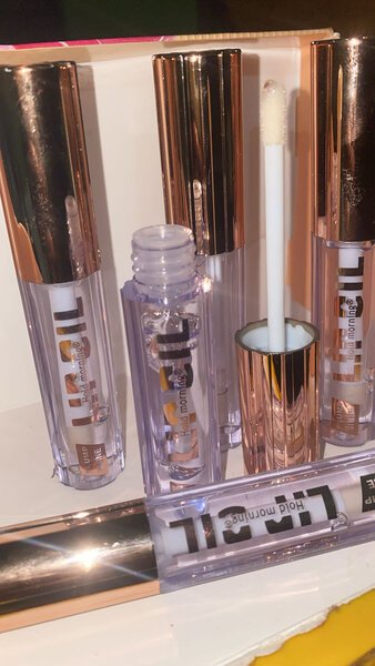 Gloss à lèvres brillant