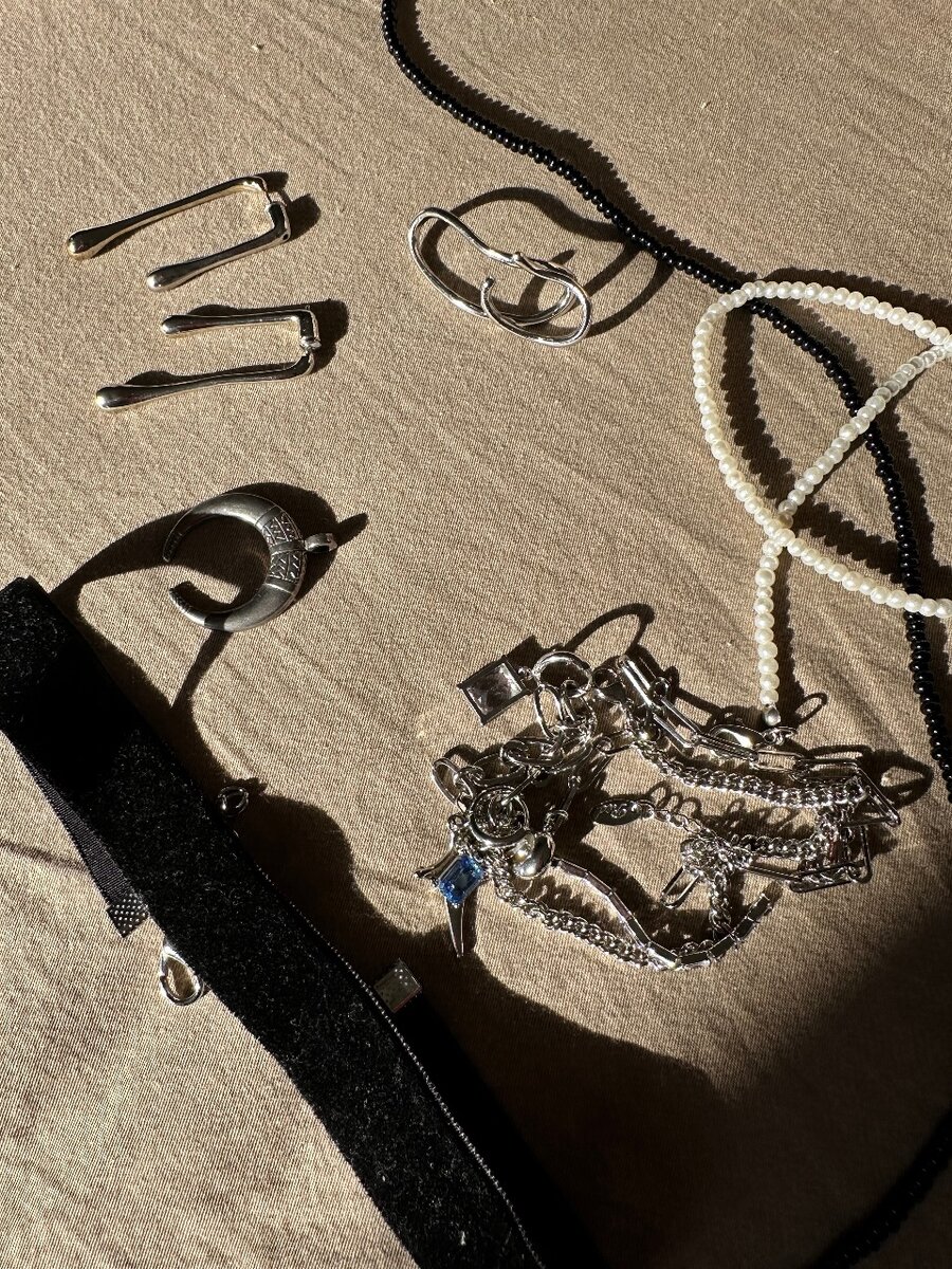 Бижутерия: чокеры, серьги