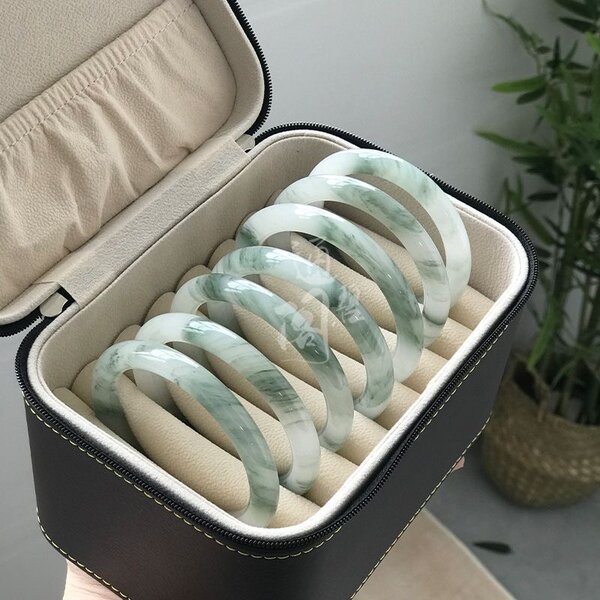 优雅翡翠手镯套装