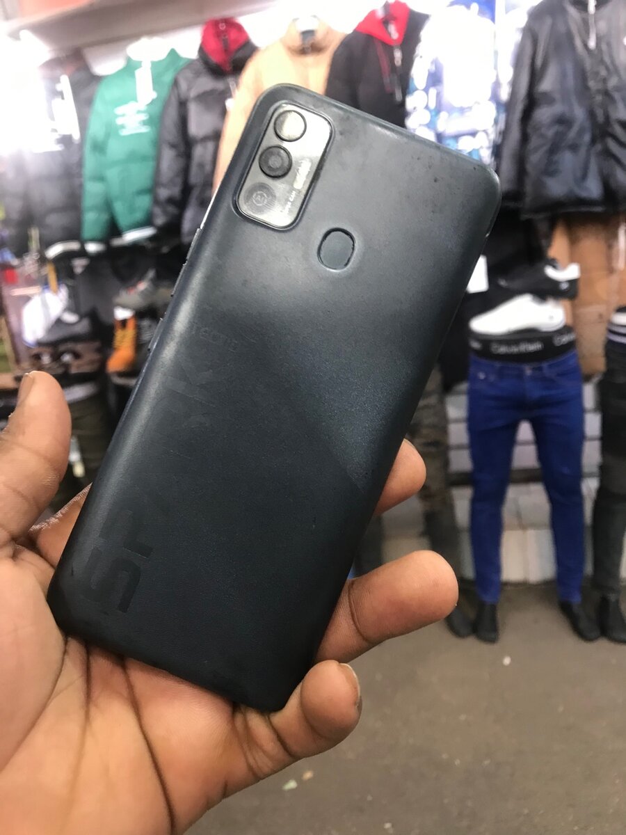 Tecno spark 5