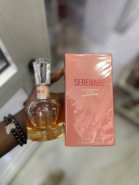 Parfums SCARLET