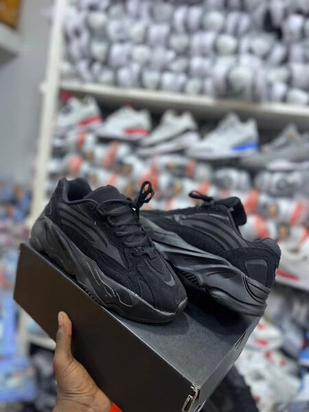Baskets noires homme