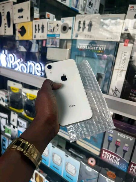 iPhone blanc débloqué