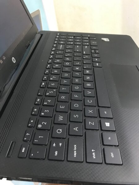 HP PAVILION 15