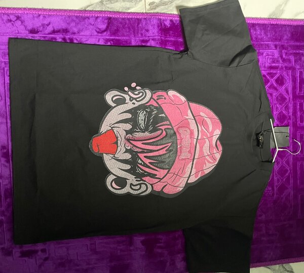 T-shirt graphique tendance