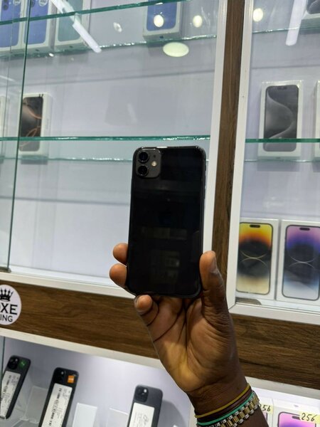 iPhone 11