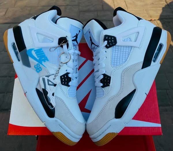 Jordan 4 