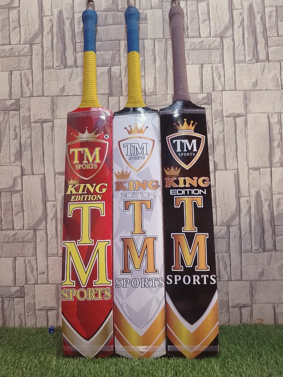 TM cricket Bat