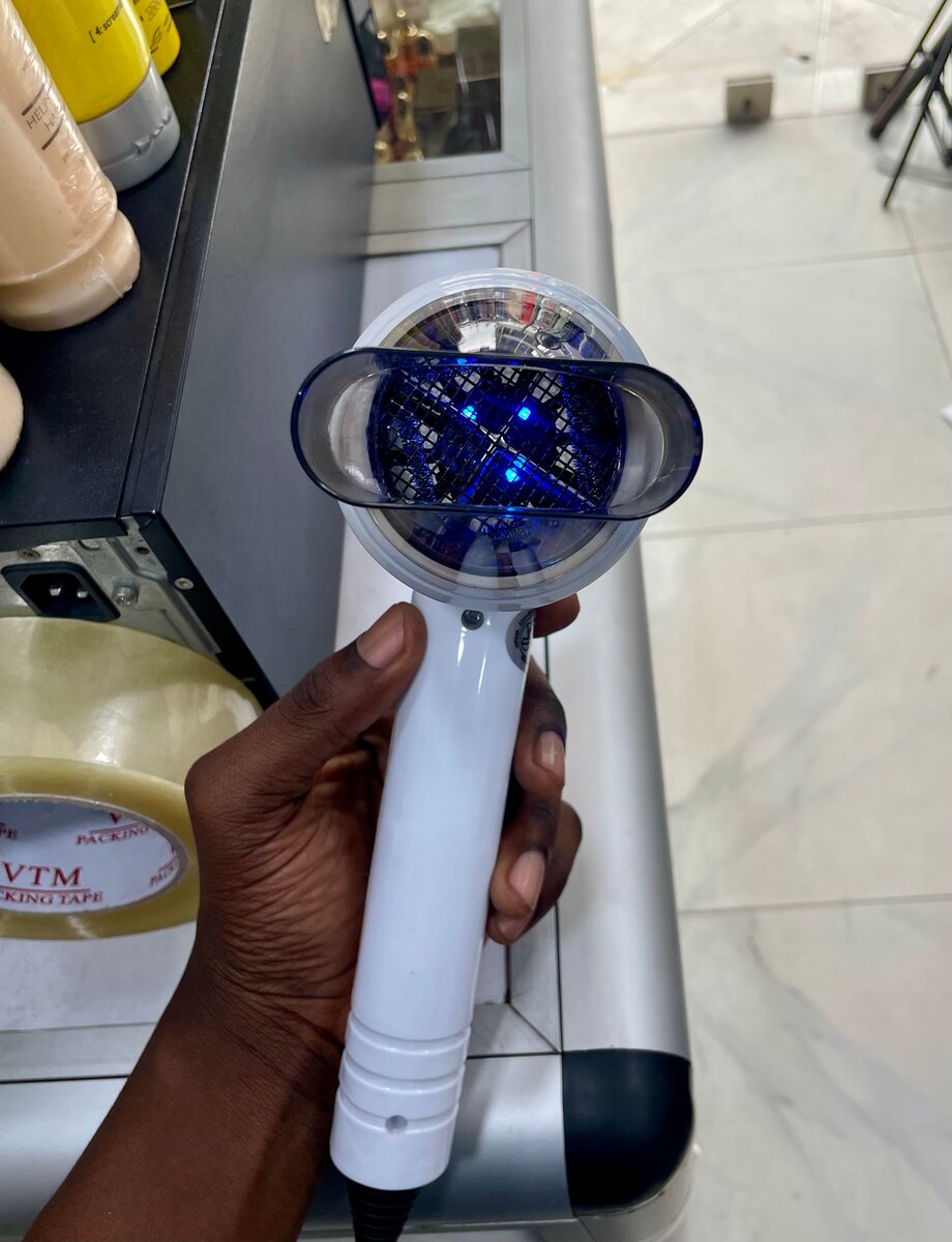 Sèche-cheveux Compact Puissant