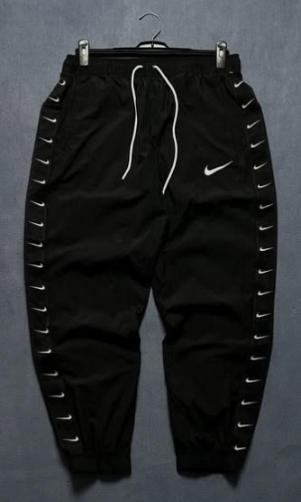 Nike new release woven track pants size : waist L/XL / length 40