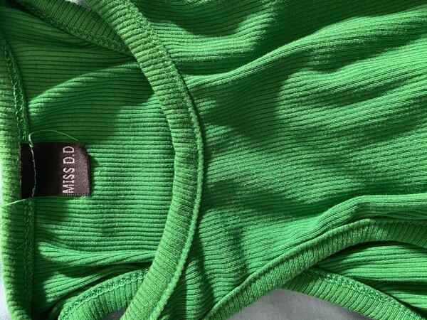 Petite robe verte moulante