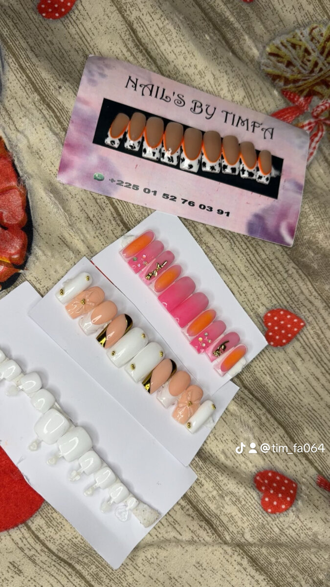 Ongles artificiels élégants