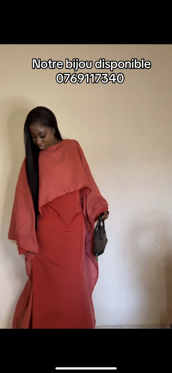 Robe élégante longue fluide