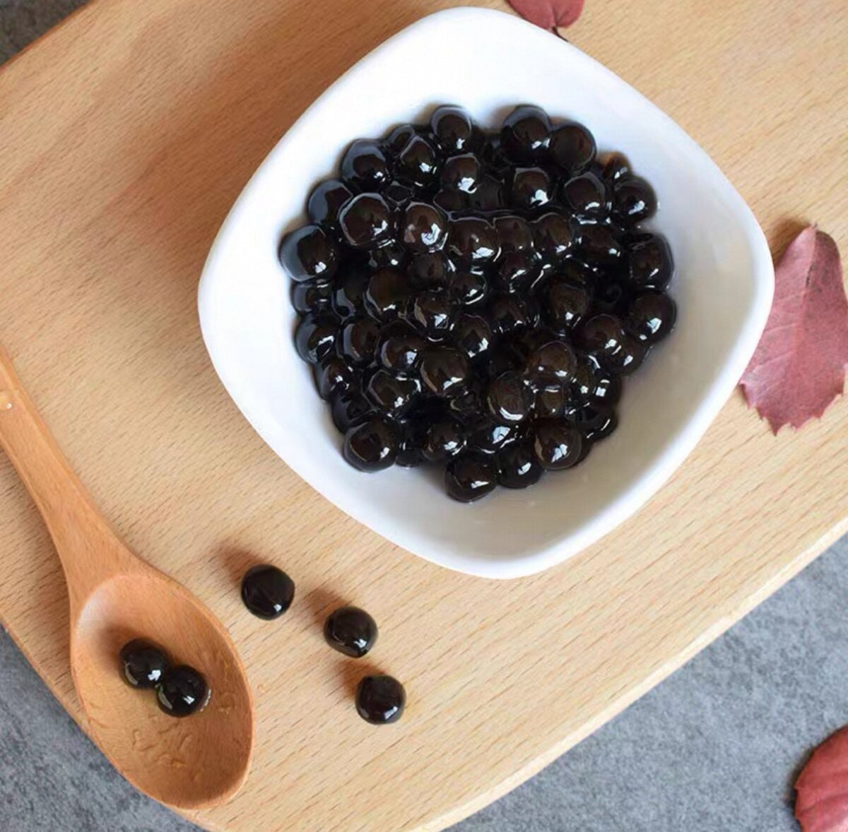 Black tapioca pearls (boba)