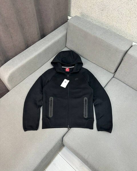 Nike Tech Fleece