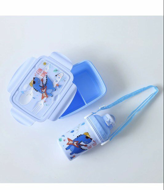 boîte à lunch avec gourdes