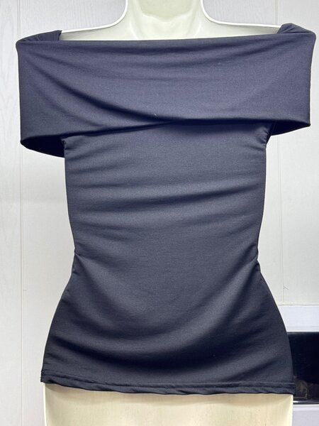 Топ с открытыми плечами