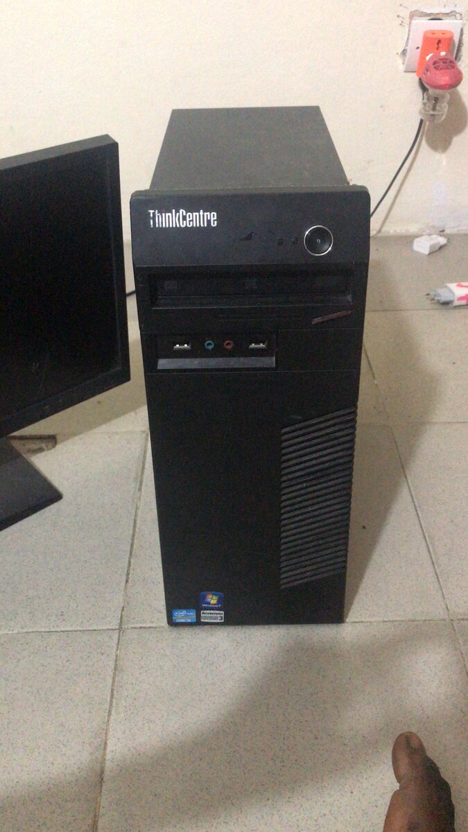 Pack Lenovo ThinkCentre PC