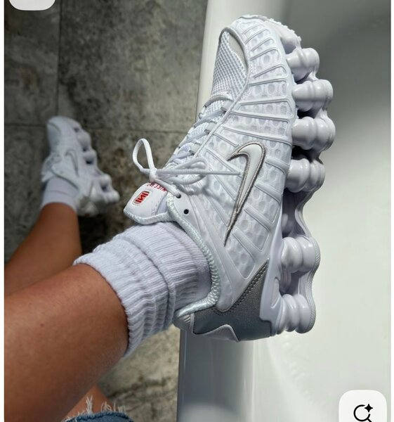 Baskets blanches dynamiques